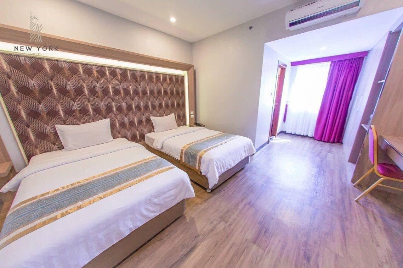 New York Hotel Пном Пен Екстериор снимка